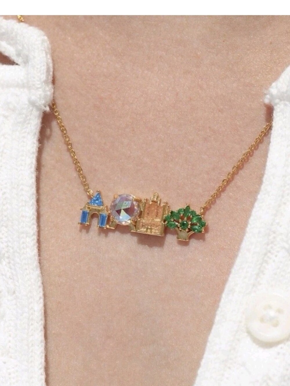 Disneyworld Theme Park Icon Gold Necklace Disney - Picture 2 of 2